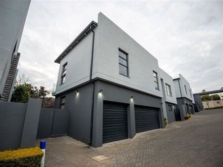 4 Bedroom Townhouse in Sandown