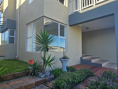 3 Bedroom House in Sunset Estate