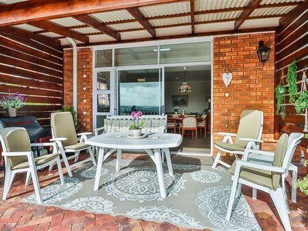 1 Bedroom Apartment in Knysna Heights