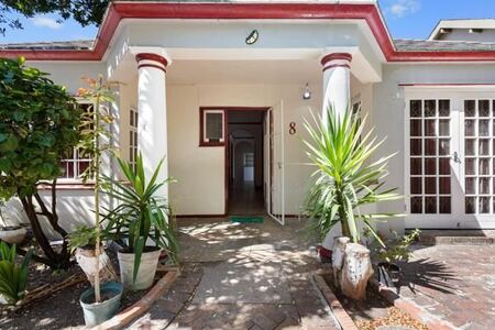 6 Bedroom House in Mowbray