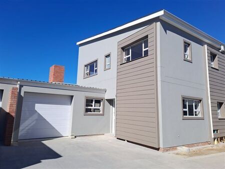2 Bedroom House in Bergsig