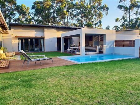 3 Bedroom House in Simola