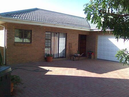 3 Bedroom House in Milnerton Ridge