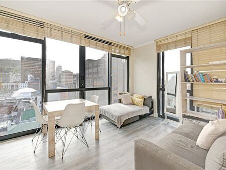 1 Bedroom Apartment in Zonnebloem