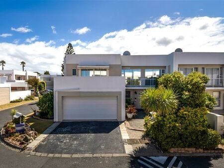 3 Bedroom House in Gordons Bay Central