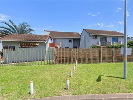 2 Bedroom House in Arboretum