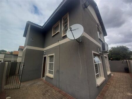 3 Bedroom Duplex in Onverwacht