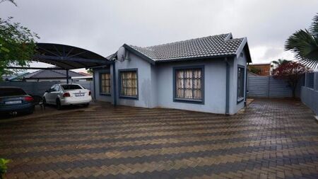 3 Bedroom house to rent in Lotus Gardens, Pretoria