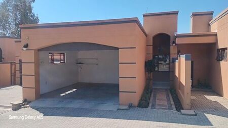 3 Bedroom cluster to rent in Ferndale, Randburg