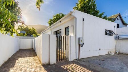 1 Bedroom flat to rent in Lemoenkloof, Paarl