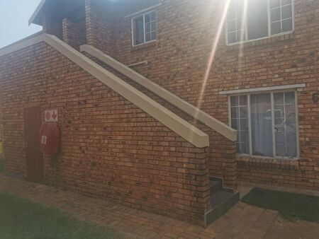 2 Bedroom apartment to rent in Terenure, Kempton Park