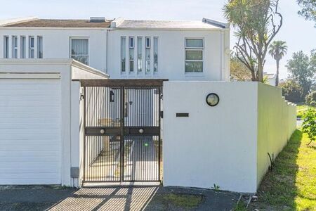 3 Bedroom house to rent in Marina Da Gama, Cape Town