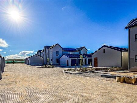 2 Bedroom Cluster in Hartenbos