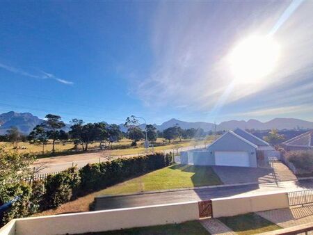 3 Bedroom House in Kraaibosch