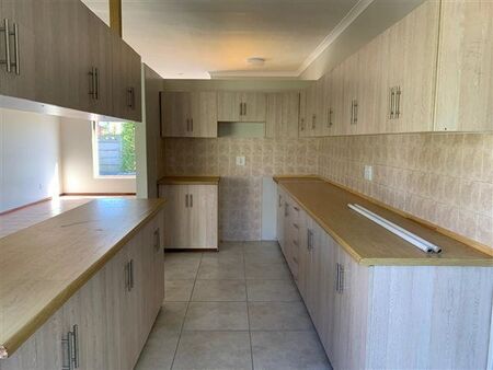 3 Bedroom House in Heather Park
