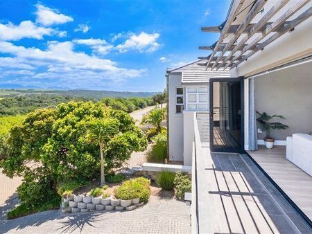 4 Bedroom House in Oubaai and surrounds