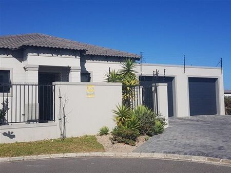 3 Bedroom House in Parklands North