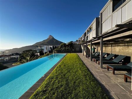 3 Bedroom Flat in Camps Bay