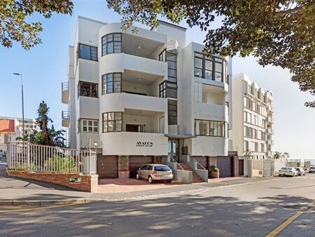 2 Bedroom Apartment in Sea Point