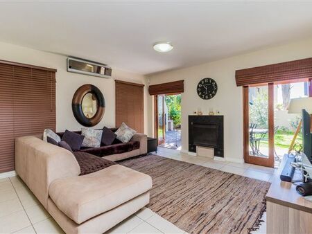 3 Bedroom House in Devonvale Golf & Wine Estate