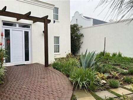 4 Bedroom House in Croydon Olive Estate