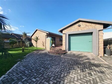 3 Bedroom House in Arboretum