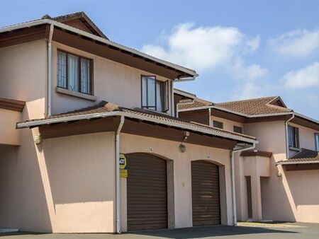 3 Bedroom Apartment in Arboretum