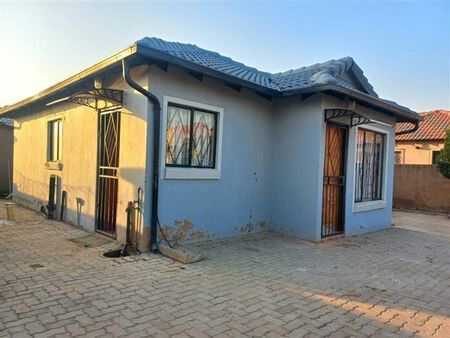 3 Bedroom House in Nellmapius