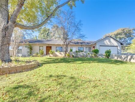 5 Bedroom House in Bryanston