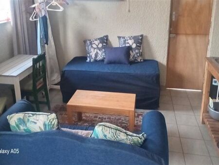 1 Bedroom House in Linden