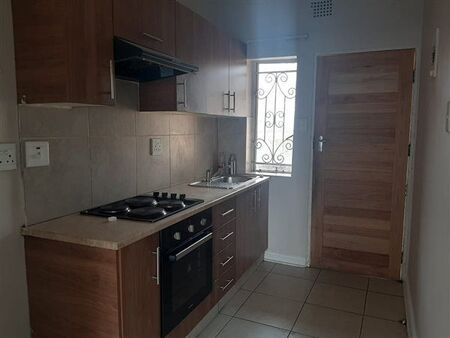 2 Bedroom Flat in Rosettenville