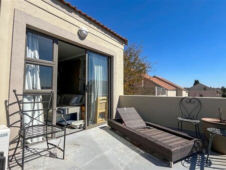 3 Bedroom Apartment in Paulshof