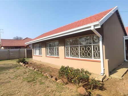 3 Bedroom House in Three Rivers