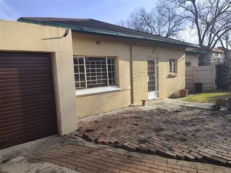2.5 Bedroom House in Comet