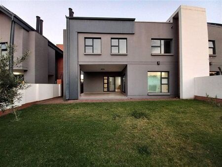 3 Bedroom Duplex in Southdowns