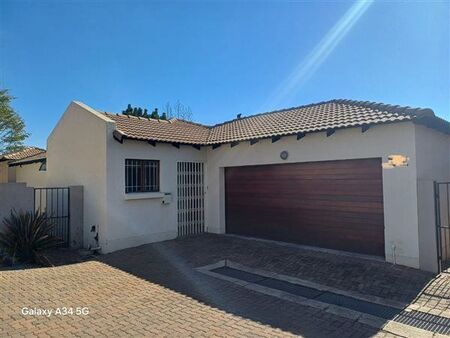 3 Bedroom House in Thatchfield