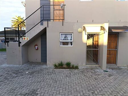 1 Bedroom Townhouse in Newton Park