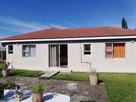 3 Bedroom Apartment in Gonubie