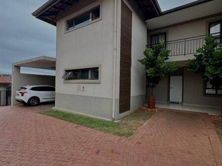 4 Bedroom Apartment in Izinga Ridge