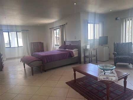 Studio apartment in Glenashley