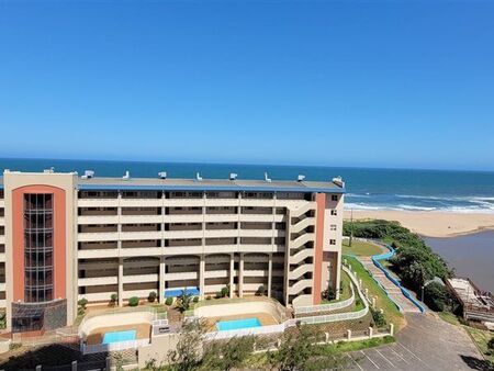 2 Bedroom Apartment in Amanzimtoti