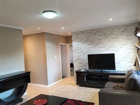 2 Bedroom Apartment in Roodepoort Central
