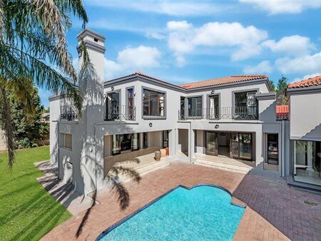 4 Bedroom House in Eagle Canyon Golf Estate
