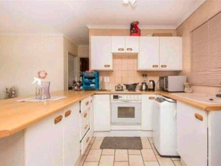 2 Bedroom Apartment in Roodepoort Central