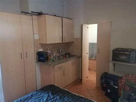 0.5 Bedroom Flat in Pretoria Gardens