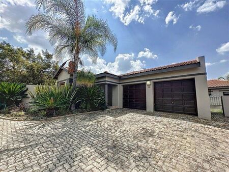 2 Bedroom House in Silver Lakes Golf Estate