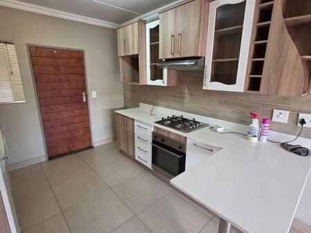 2 Bedroom Flat in Andeon Ah
