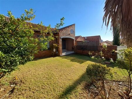 3 Bedroom Townhouse in Mooikloof Ridge