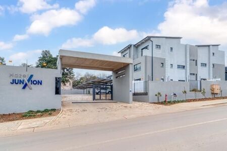 Studio Apartment in Menlo Park