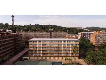 1.5 Bedroom Flat in Sunnyside